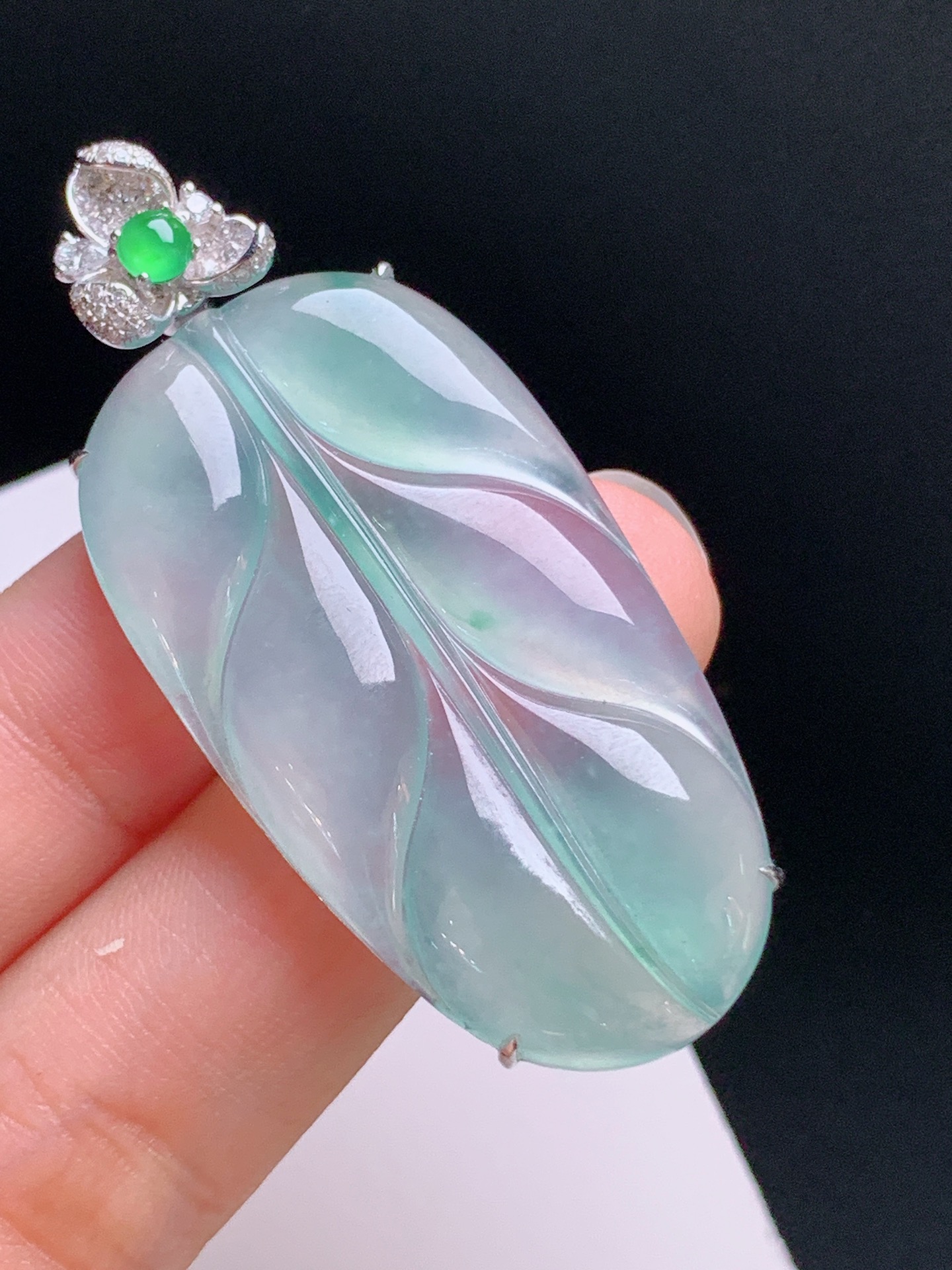 ️ 冰种飘花树叶吊坠，冰润通透，绿蛋点缀，裸石43.8-24.1-3.554.5，080924