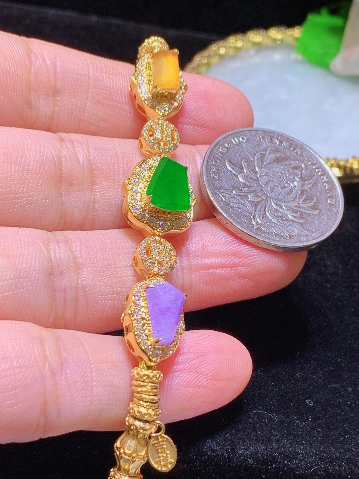 ️翡翠A货 糖果色钻石手链 18k金镶嵌，冰润细腻，佩戴效果出众，57.6-12.5-8.2