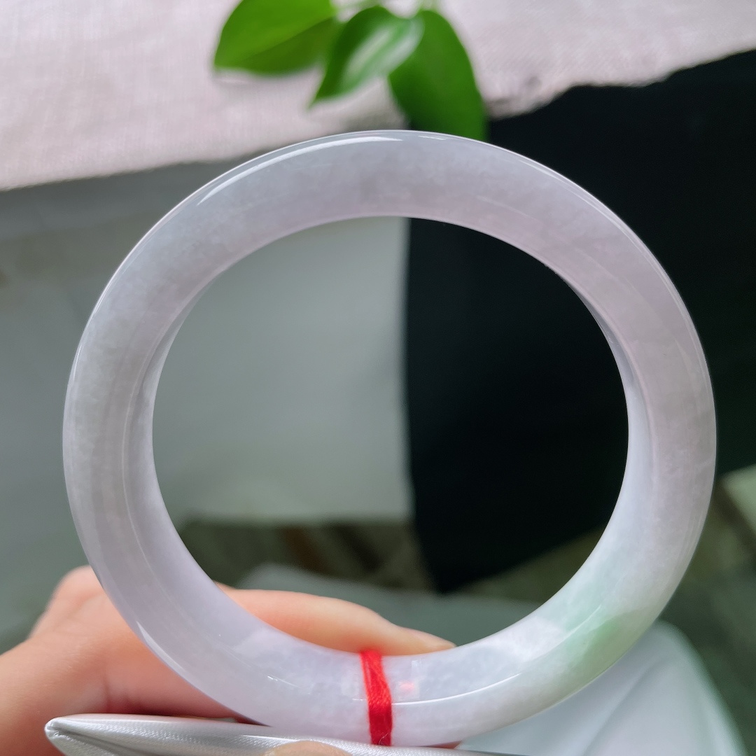 56.9/11.4/8.5，春彩正圈，晶体线，朦胧淡紫为底，一隅清新翠色温柔晕染，紫韵清雅，翠色鲜活，气韵温婉动人。ss59577a