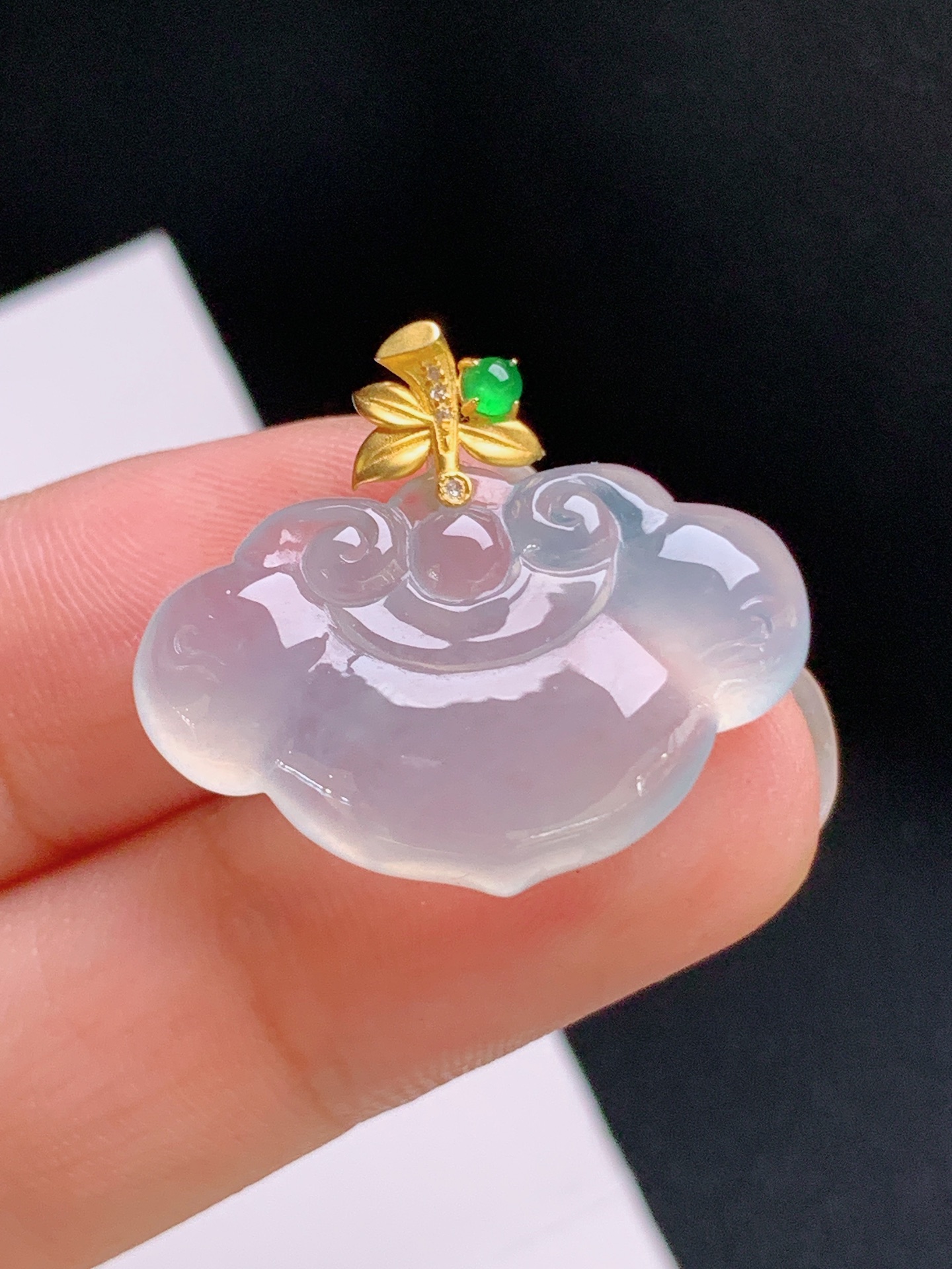 ️ 冰种如意头吊坠，清透起荧，金镶点缀，寓意福气满满 裸石15.8-26-4.7 整体22.1 0