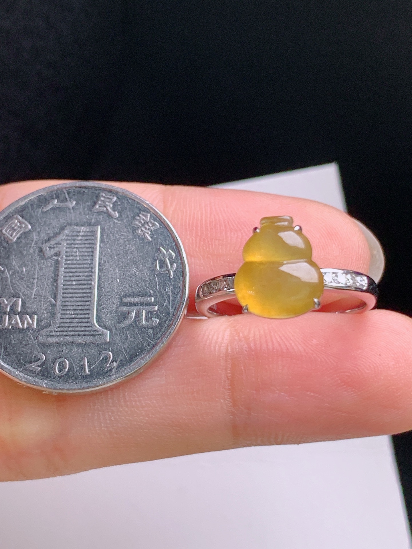 ️ 黄翡葫芦戒指，金棕温润，钻镶点缀，寓意福禄相伴 裸石10-8.7-2.7 圈口14 90
