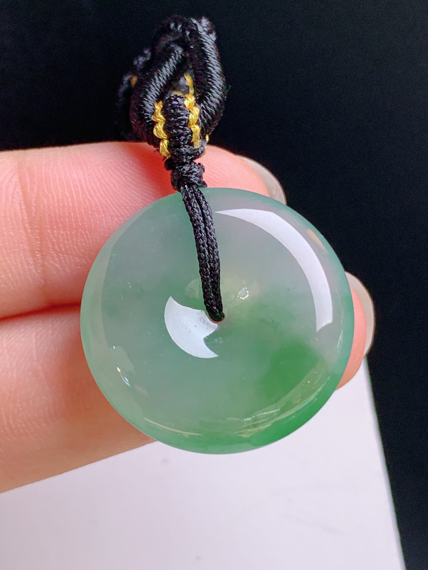 ️ 冰种飘绿平安扣，圆润饱满，编绳搭配，寓意平安圆满，裸石24.6-6