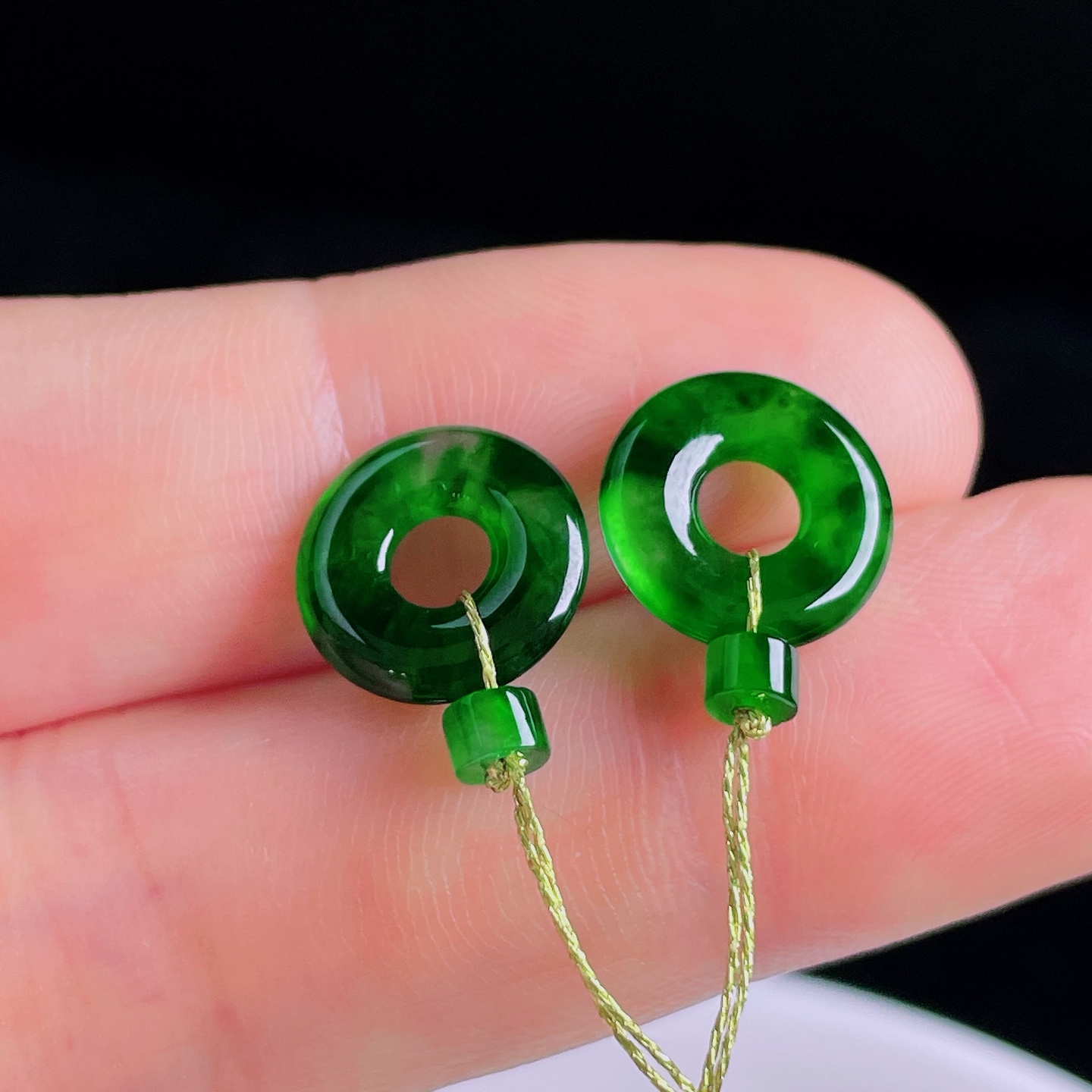 ️冰绿耳坠，老种起光，细底通透，尺寸：12/2.6mm0926