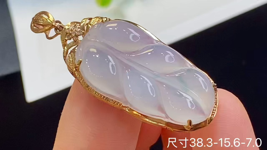 ️ 18k金+钻树叶吊坠，无裂，38.3-15.6-7.0