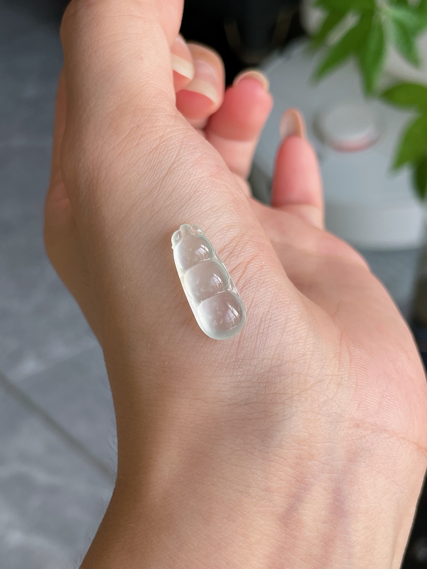 高品质玻璃种炸光福豆裸石, 尺寸18.8-8-4.8mm S62