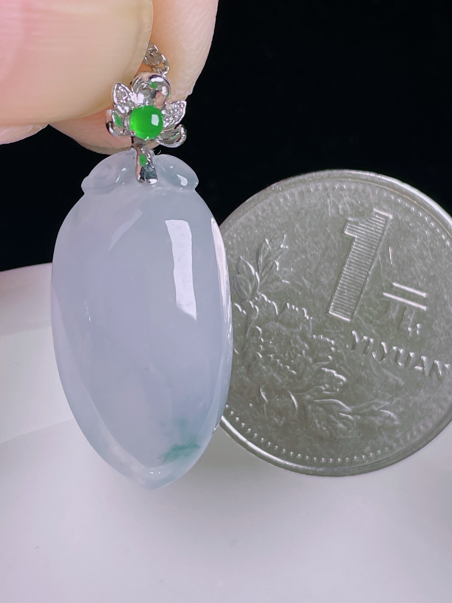 ️福瓜，18k镶嵌，老种起光，细底通透，尺寸：30裸石24/13.3/7.5mm0926