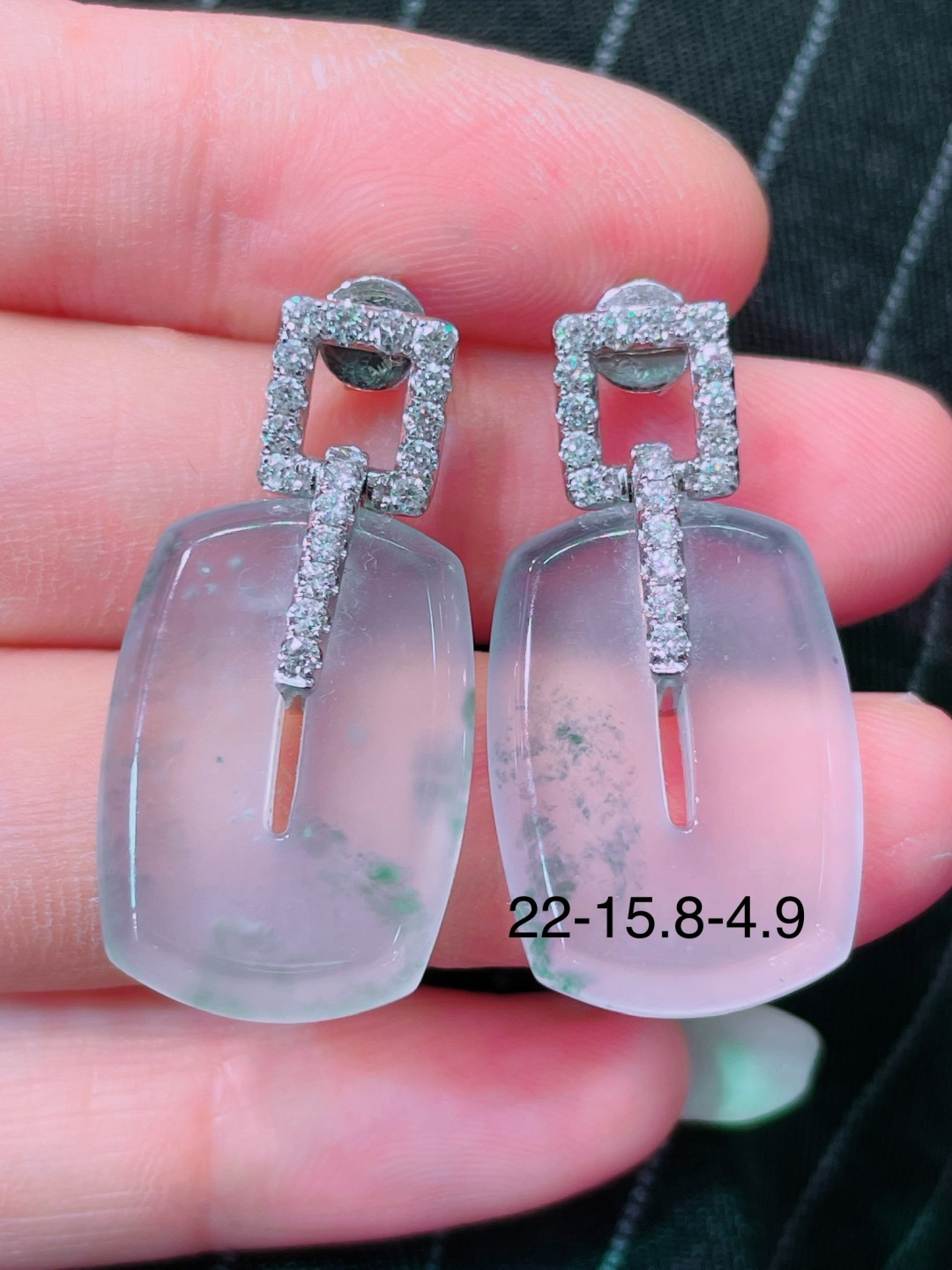 ️福贝耳坠，晶莹剔透，新颖时尚，无裂，22-15.8-4.9