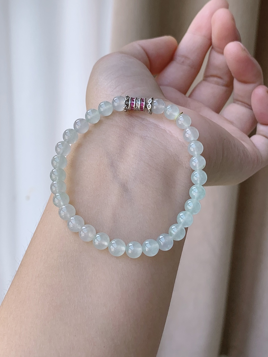 【珠子】冰晴水手串圆珠珠子手串 【说明】缅甸 性比高 【尺寸】5.8mm 【重量】11.8克