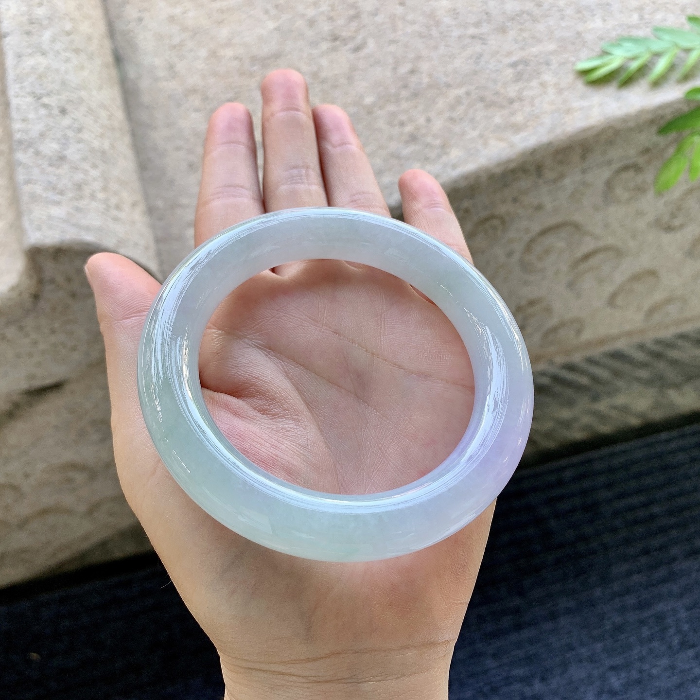 圆条58 59 圈口59.9/12/12 编码HJ092615 糯冰春彩，水润，种老，细腻，打灯有棉线