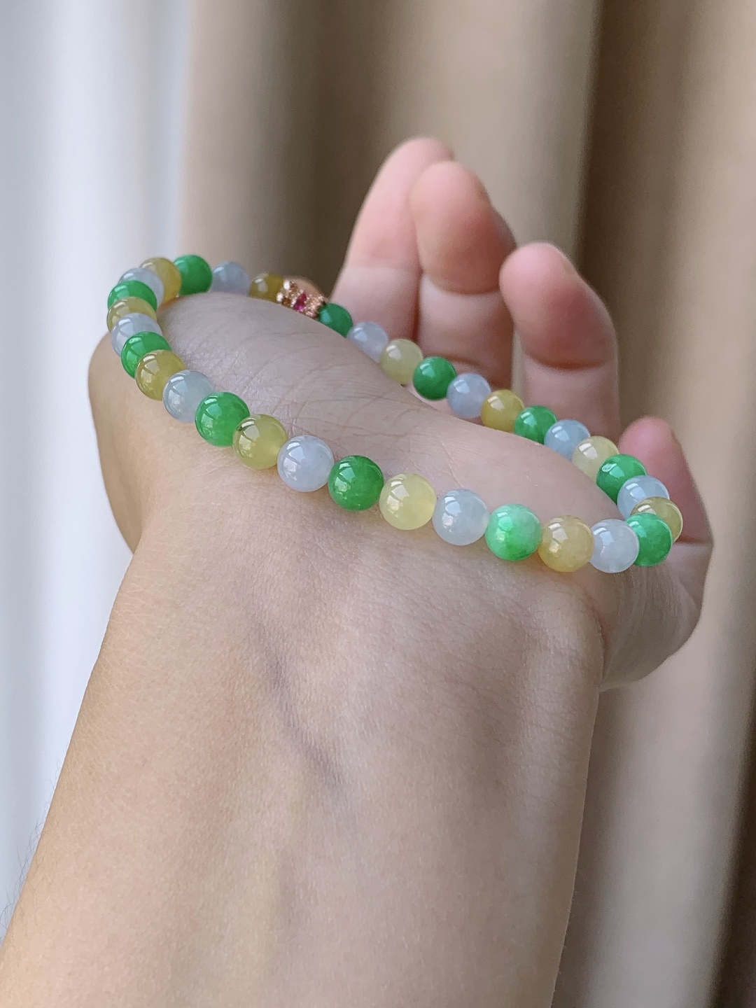 【珠子】冰多宝手串圆珠珠子手串 【说明】缅甸 性比高 【尺寸】5.8mm 【重量】12克
