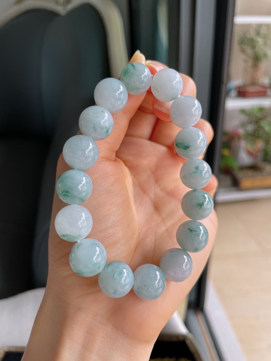 缅甸天然翡翠A货，冰飘花手串，尺寸：13mm。【编4061】