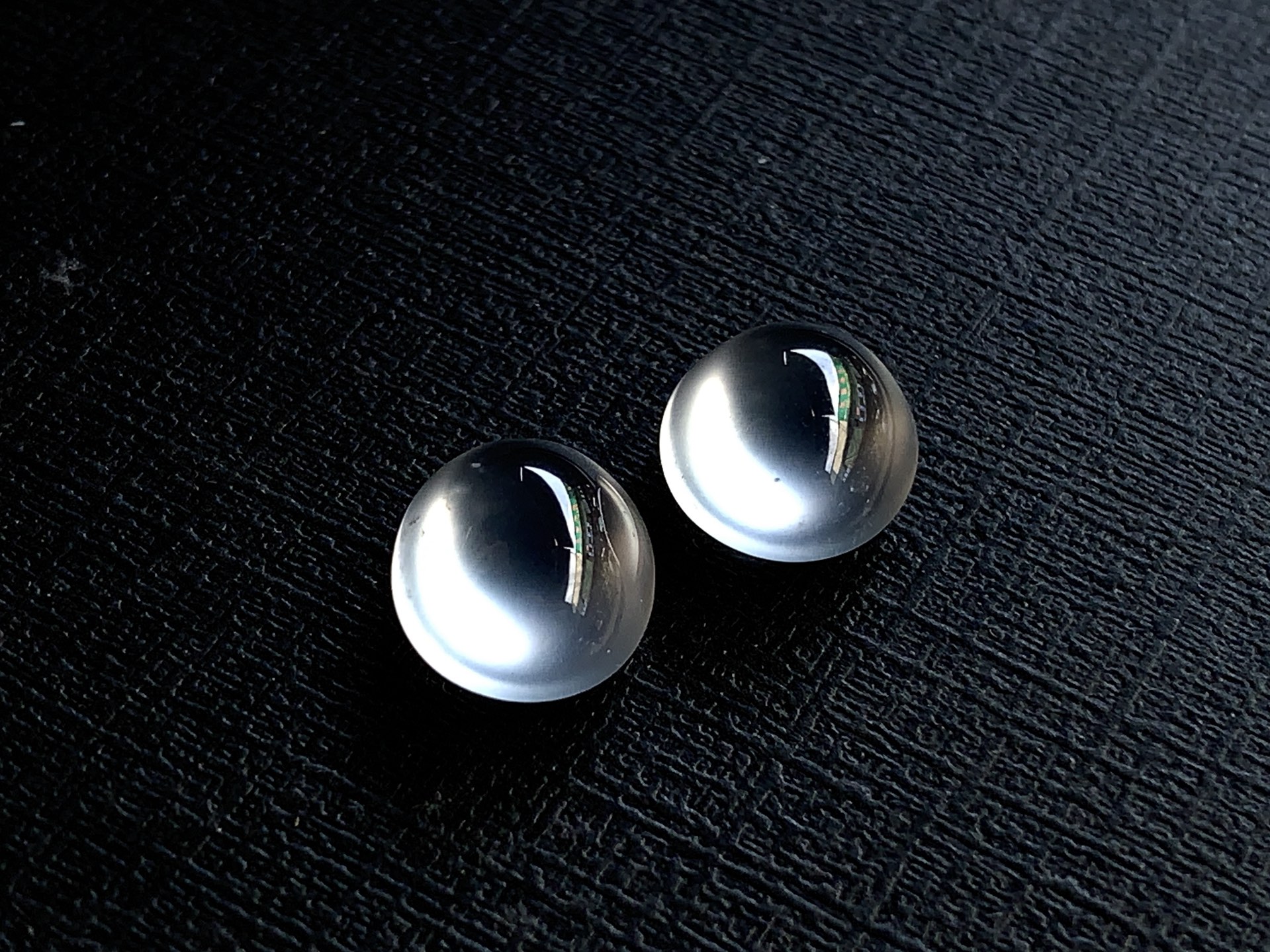 ️ 冰种蛋面一对 尺寸：10.5×9.3×5.3/10.8×9×5.2 玉见温润，藏纳岁月余温