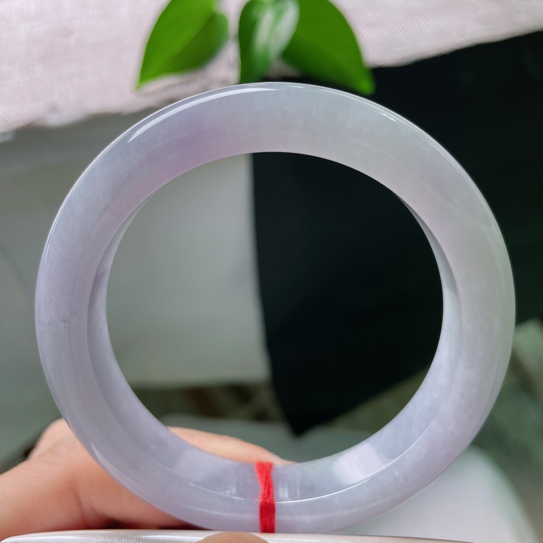 56/12/9.2，正圈，棉线，朦胧烟紫漫染玉璧，冰糯通透莹润，色调恬淡梦幻，藏中式古典含蓄韵味。ss59309a