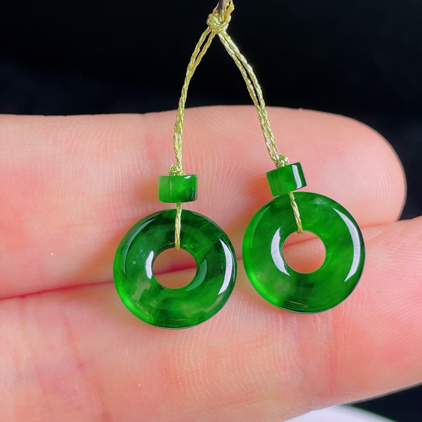 ️冰绿耳坠，老种起光，细底通透，尺寸：12/2.6mm0926