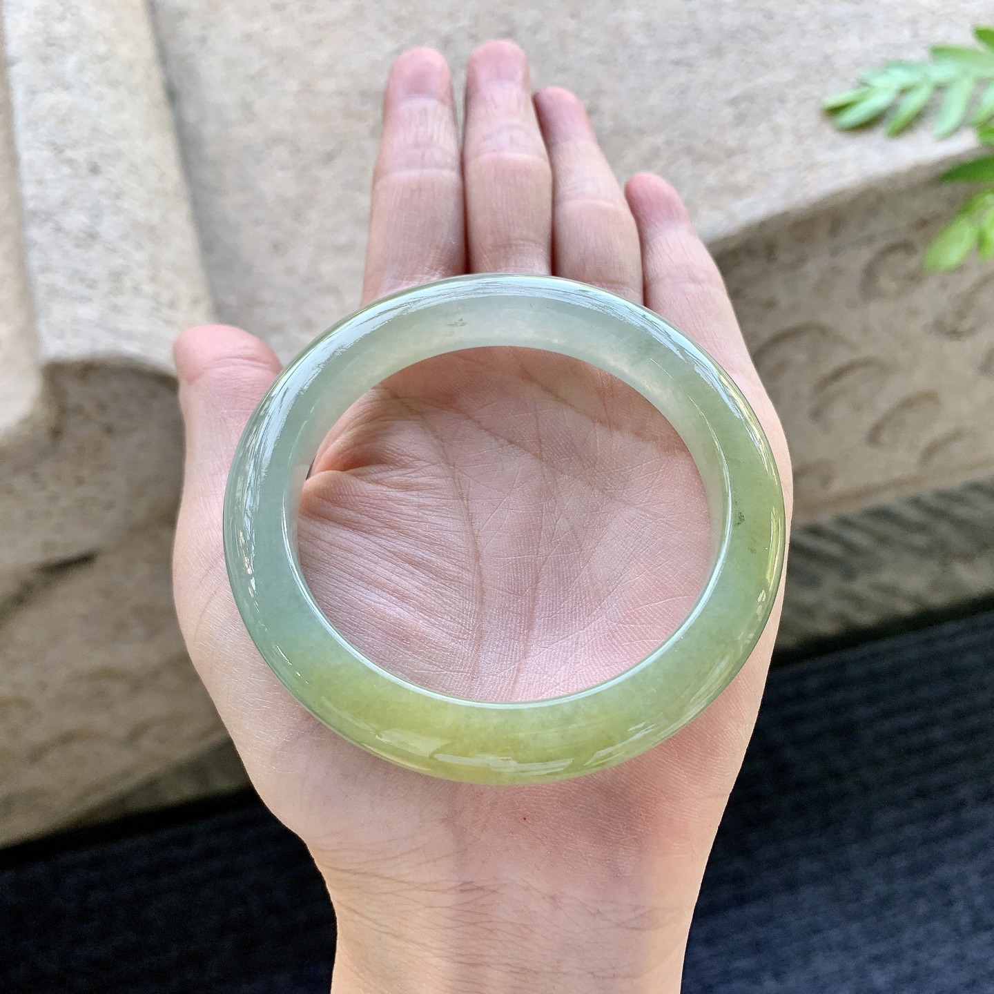 正圈55 56 圈口56.4/10.4/8.8 编码Q5092616 糯冰黄翡，水润，种老，细腻，无