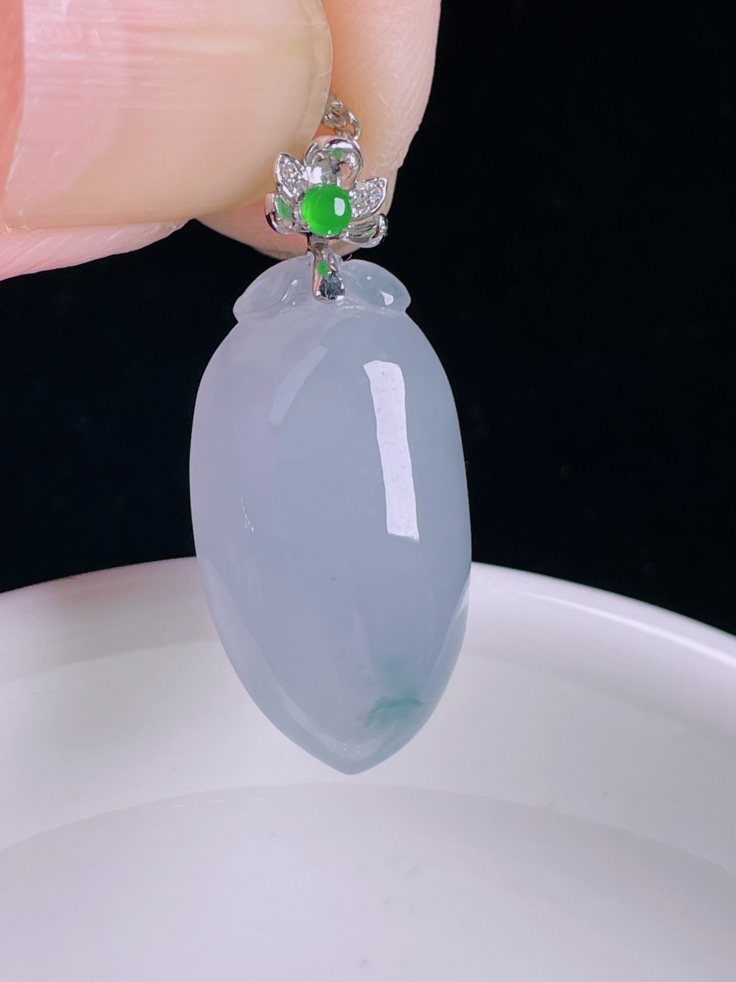 ️福瓜，18k镶嵌，老种起光，细底通透，尺寸：30裸石24/13.3/7.5mm0926