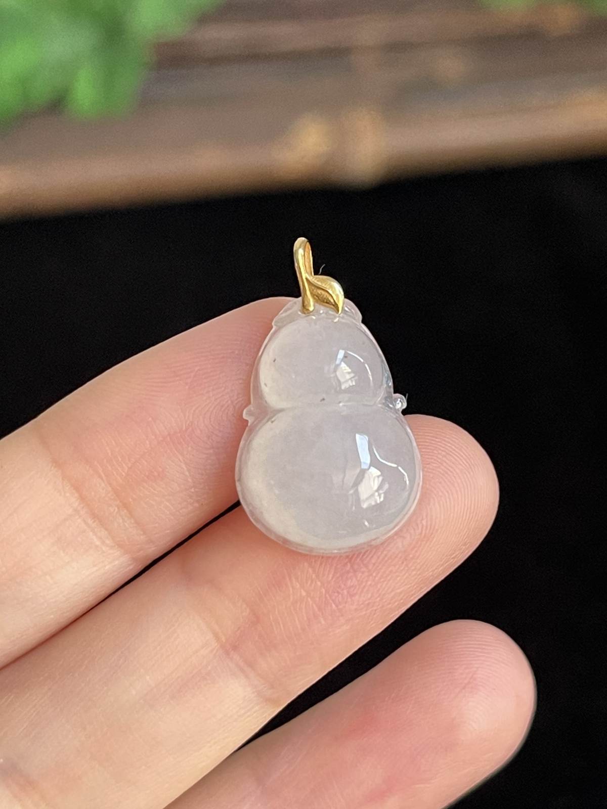 翡翠葫芦，印记：G18K，厚金扣头，冰种，玉质莹润通透，底子干净子，非常漂亮