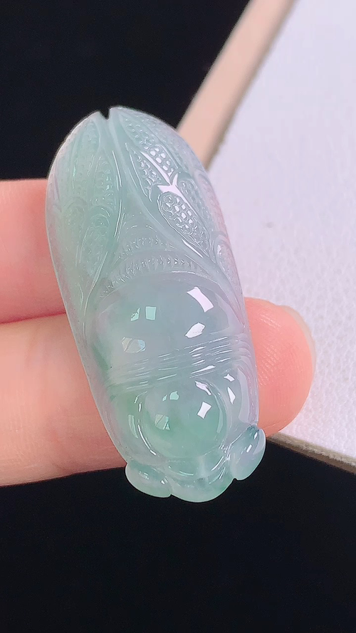 ️冰飘花一鸣惊人，无裂，尺寸:35.9-15.4-6.7mm 22