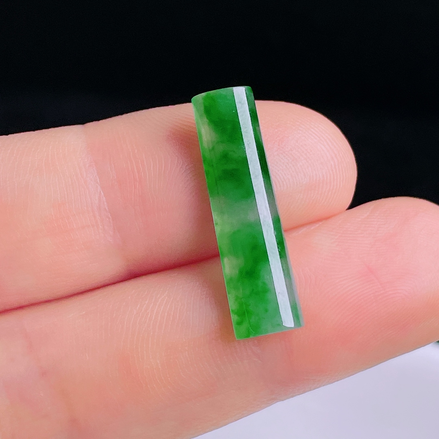 ️冰绿无事牌裸石，老种起光，细底通透，尺寸：24/7/3.4mm0926