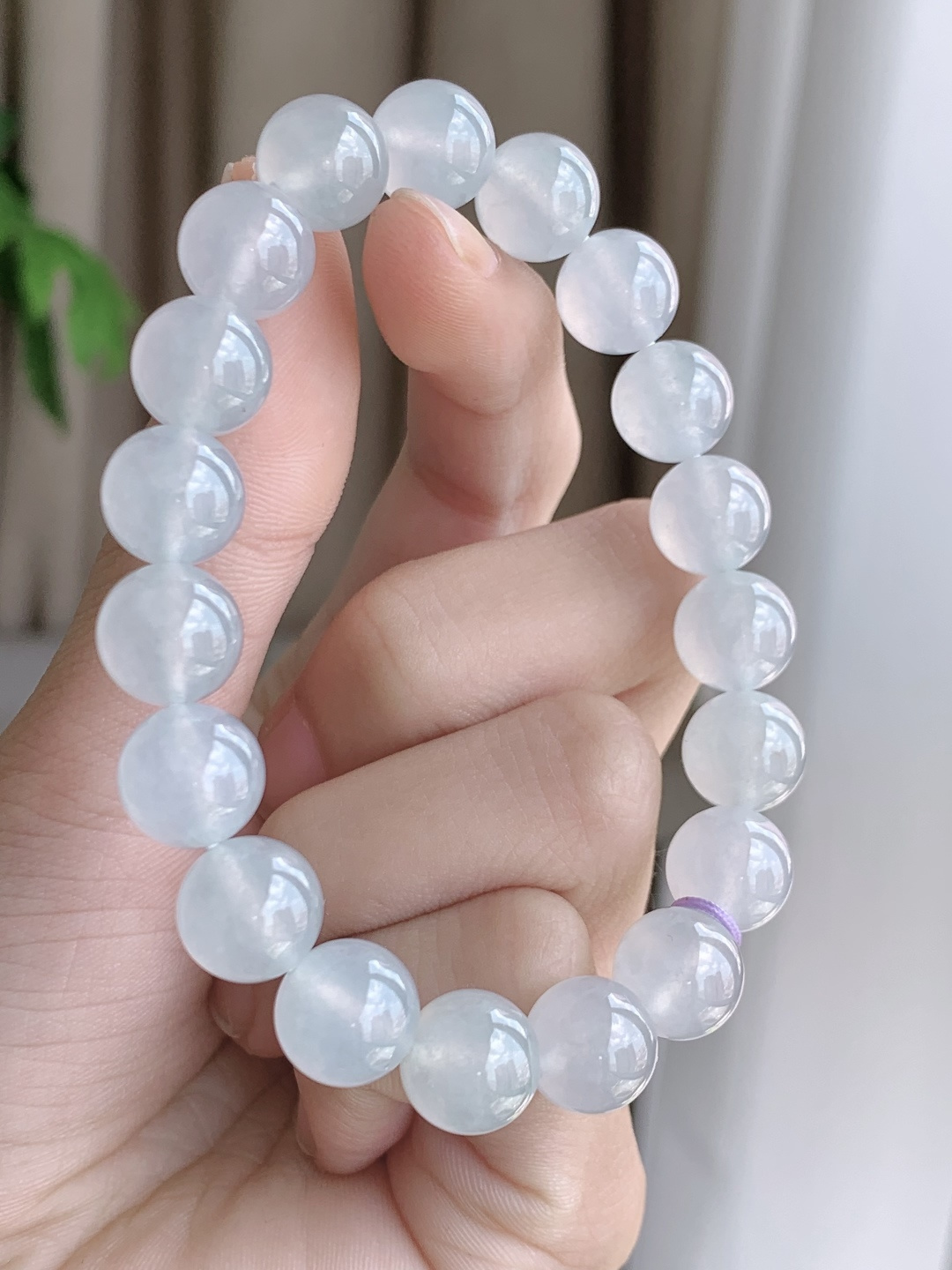 【珠子】白冰手串圆珠子手串 【说明】缅甸 性比高 【尺寸】10mm 【重量】33.7克