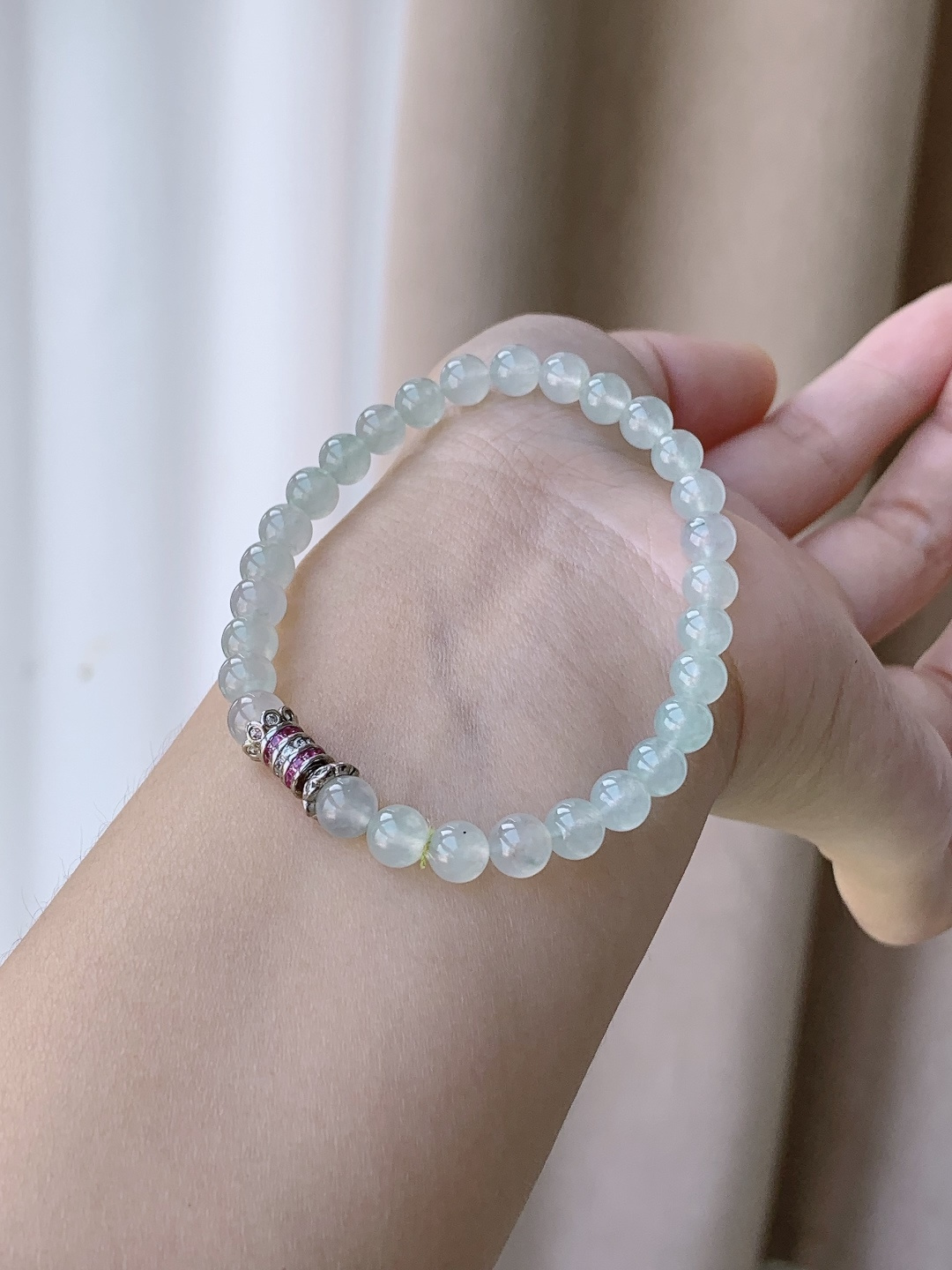 【珠子】冰晴水手串圆珠珠子手串 【说明】缅甸 性比高 【尺寸】5.8mm 【重量】11.8克