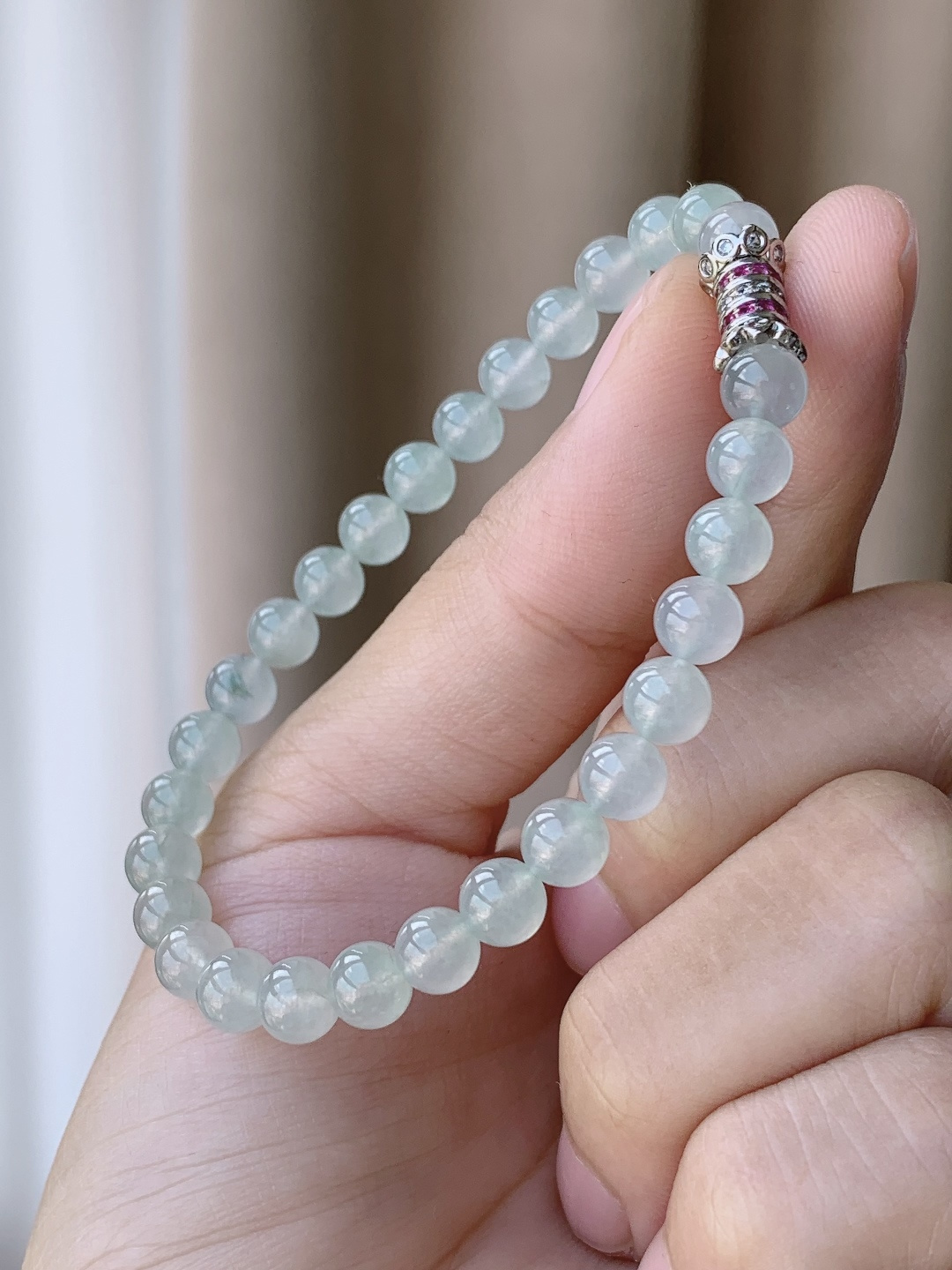 【珠子】冰晴水手串圆珠珠子手串 【说明】缅甸 性比高 【尺寸】5.8mm 【重量】11.8克