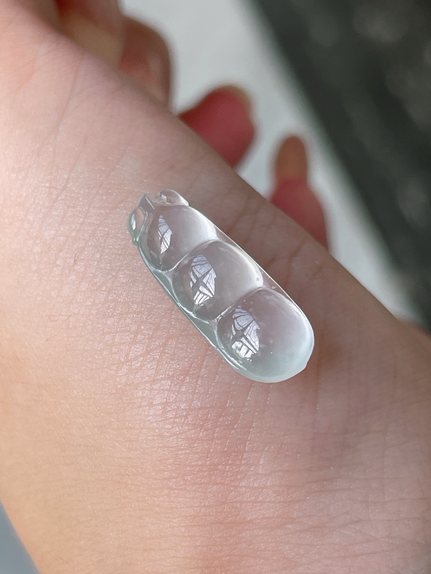 高品质玻璃种炸光福豆裸石, 尺寸18.8-8-4.8mm S62
