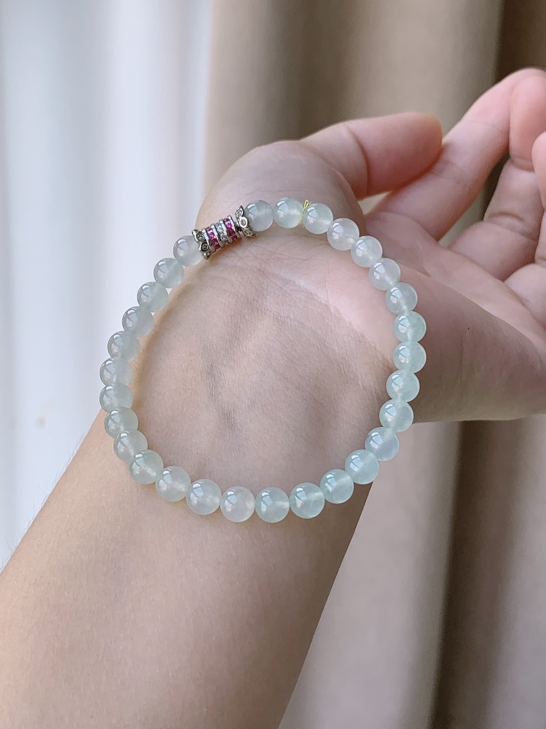 【珠子】冰晴水手串圆珠珠子手串 【说明】缅甸 性比高 【尺寸】5.8mm 【重量】11.8克