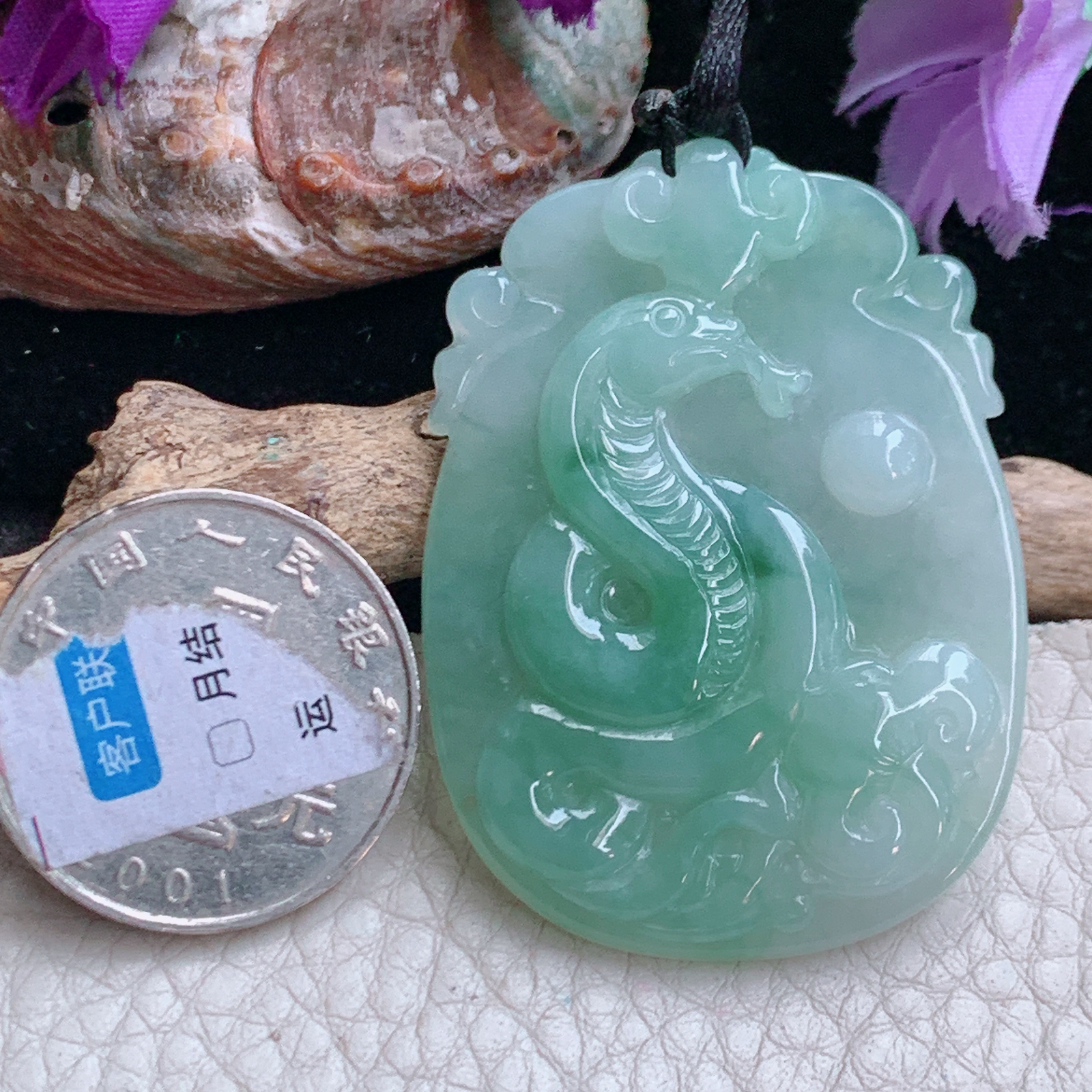 f8实拍48*34.8*5精雕缅甸翡翠冰晴腰缠万贯 生肖蛇玉吊坠 玉挂件