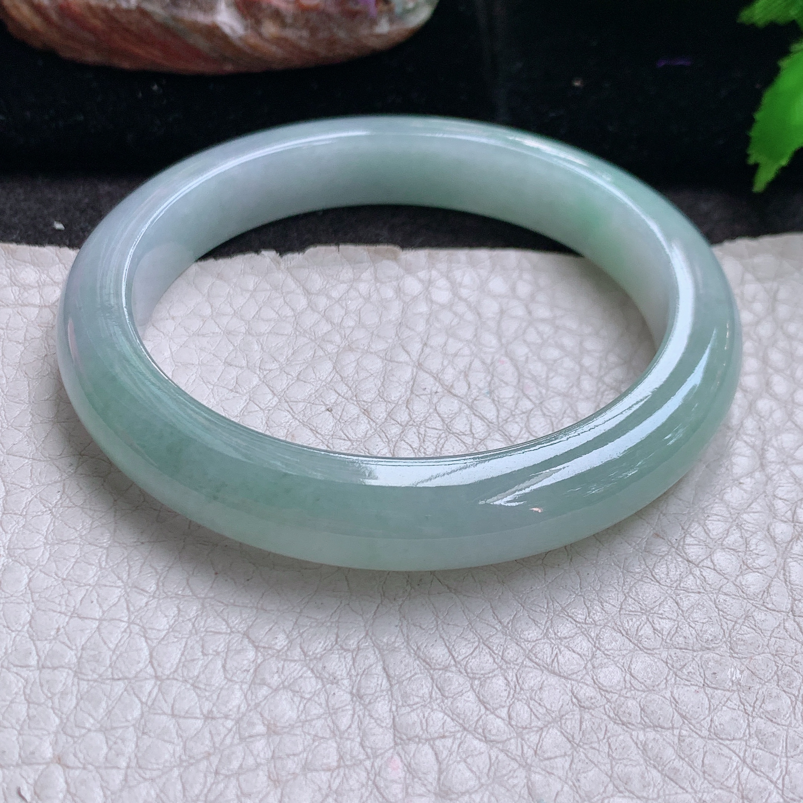 z实拍54.5*9.6*8招财镯 缅甸翡翠a货玉手镯秀气半山水宽边玉手环