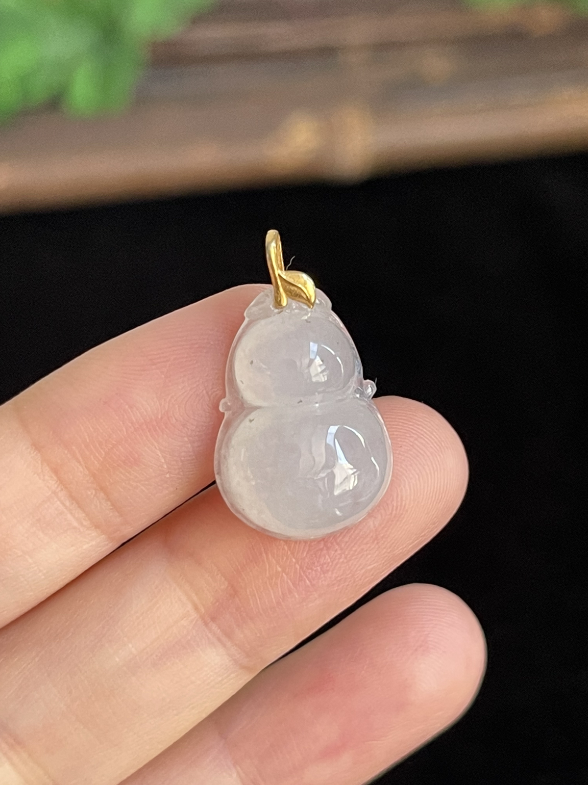翡翠葫芦，印记：G18K，厚金扣头，冰种，玉质莹润通透，底子干净子，非常漂亮