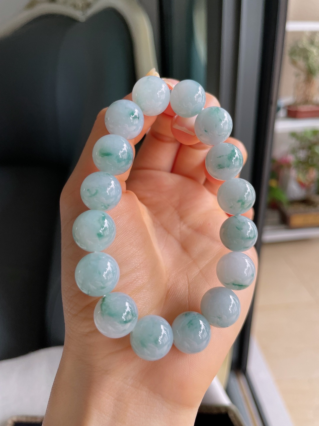 缅甸天然翡翠A货，冰飘花手串，尺寸：13mm。【编4061】