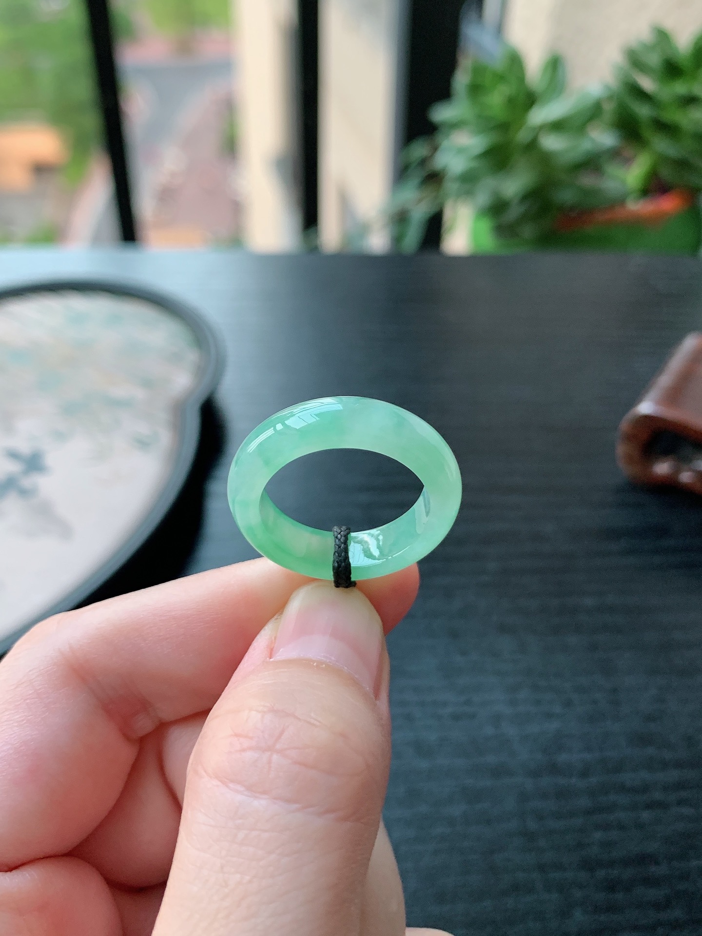 老坑冰种胶感飘绿素面戒指吊坠 裸石尺寸:19-6-3.8mm