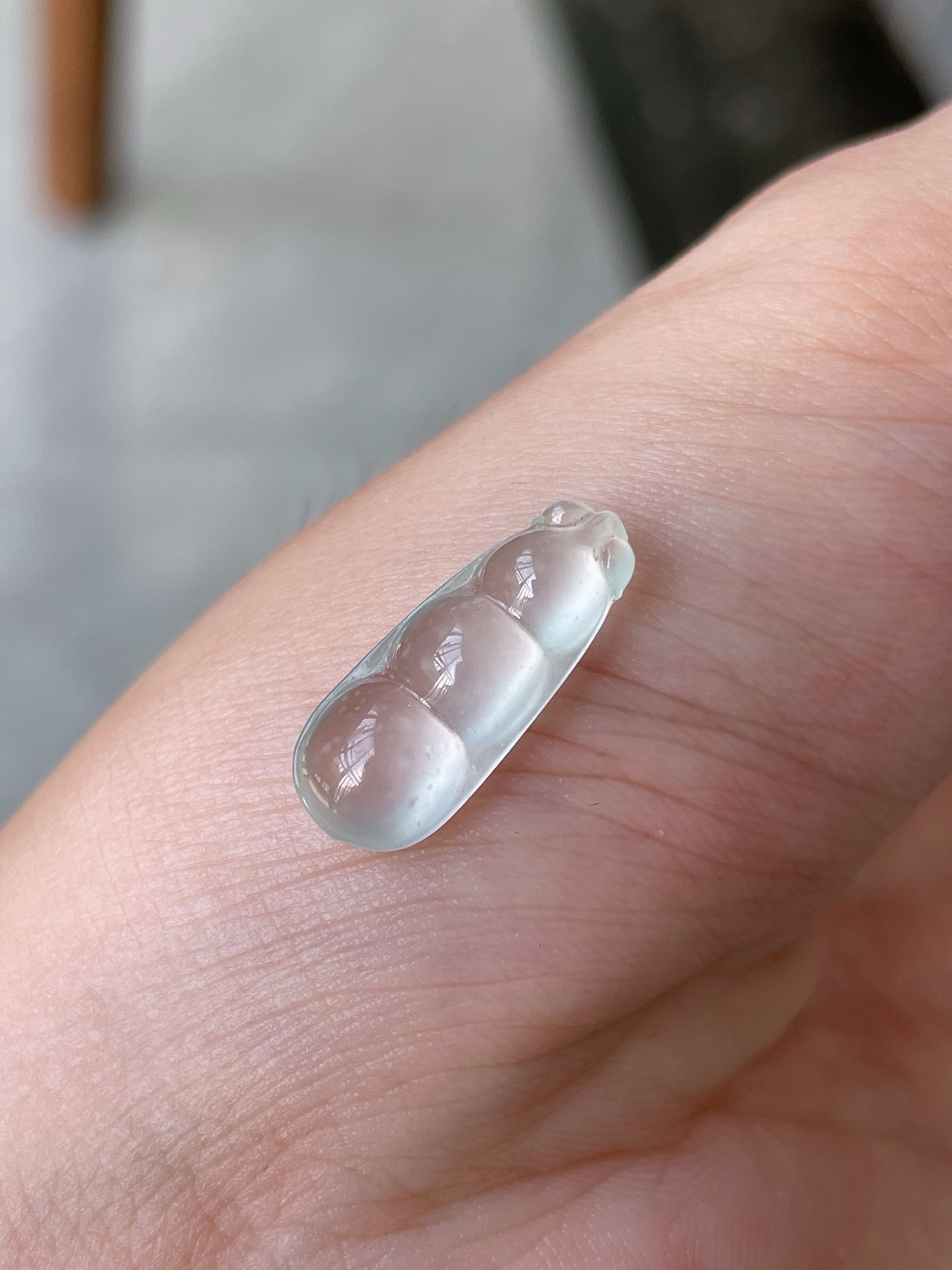 高品质玻璃种炸光福豆裸石, 尺寸18.8-8-4.8mm S62