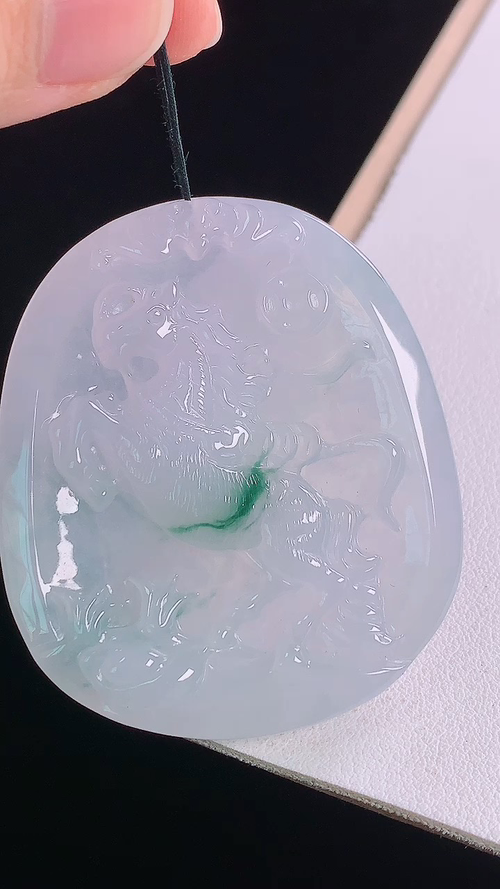 冰飘花马牌，无裂 尺寸:50.1-43.0-6.0mm 22