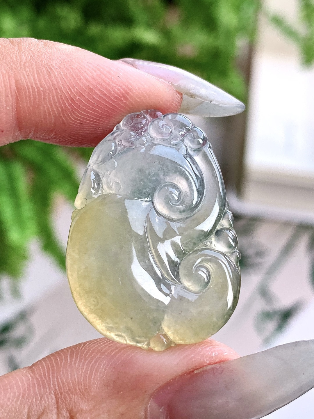 【裸石】️冰飘黄翡如意吊坠 【说明】缅甸 性比高 【尺寸】32.2-23-5 【重量】6克