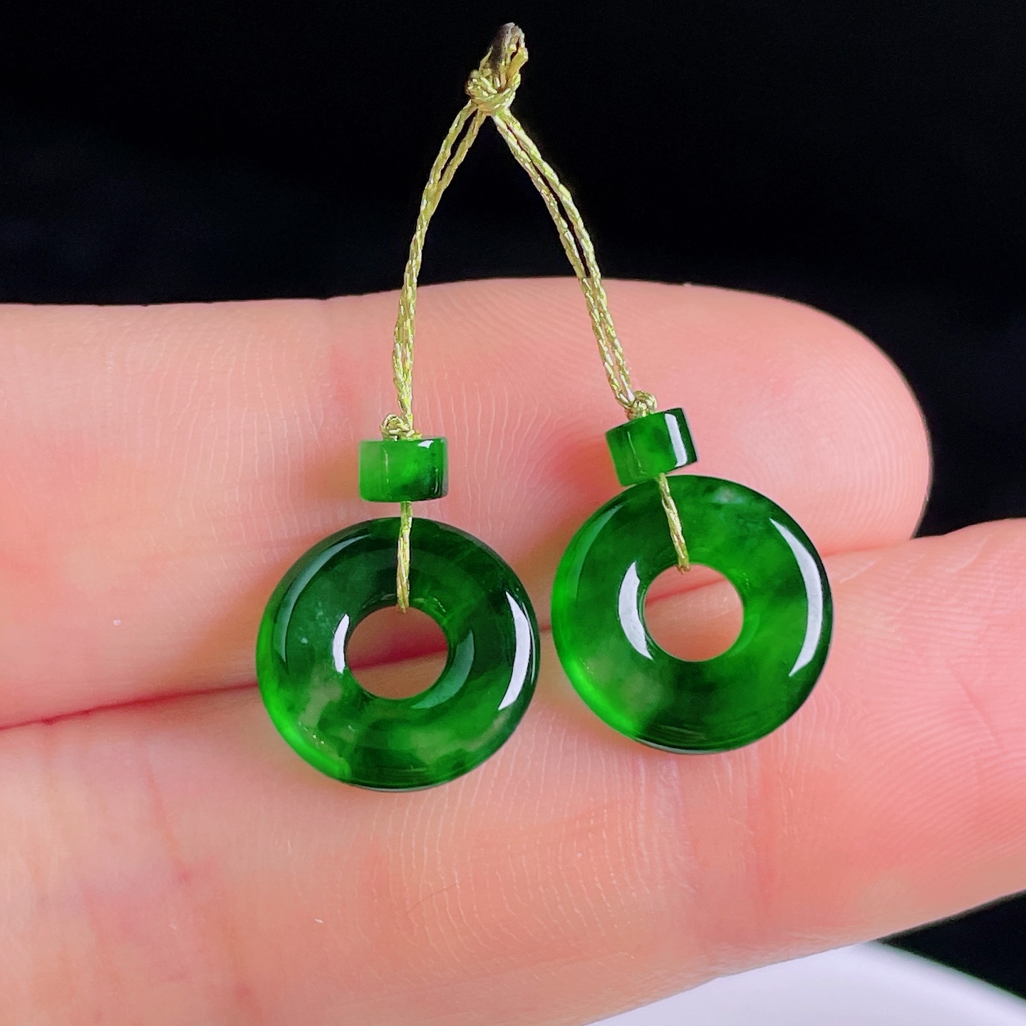 ️冰绿耳坠，老种起光，细底通透，尺寸：12/2.6mm0926