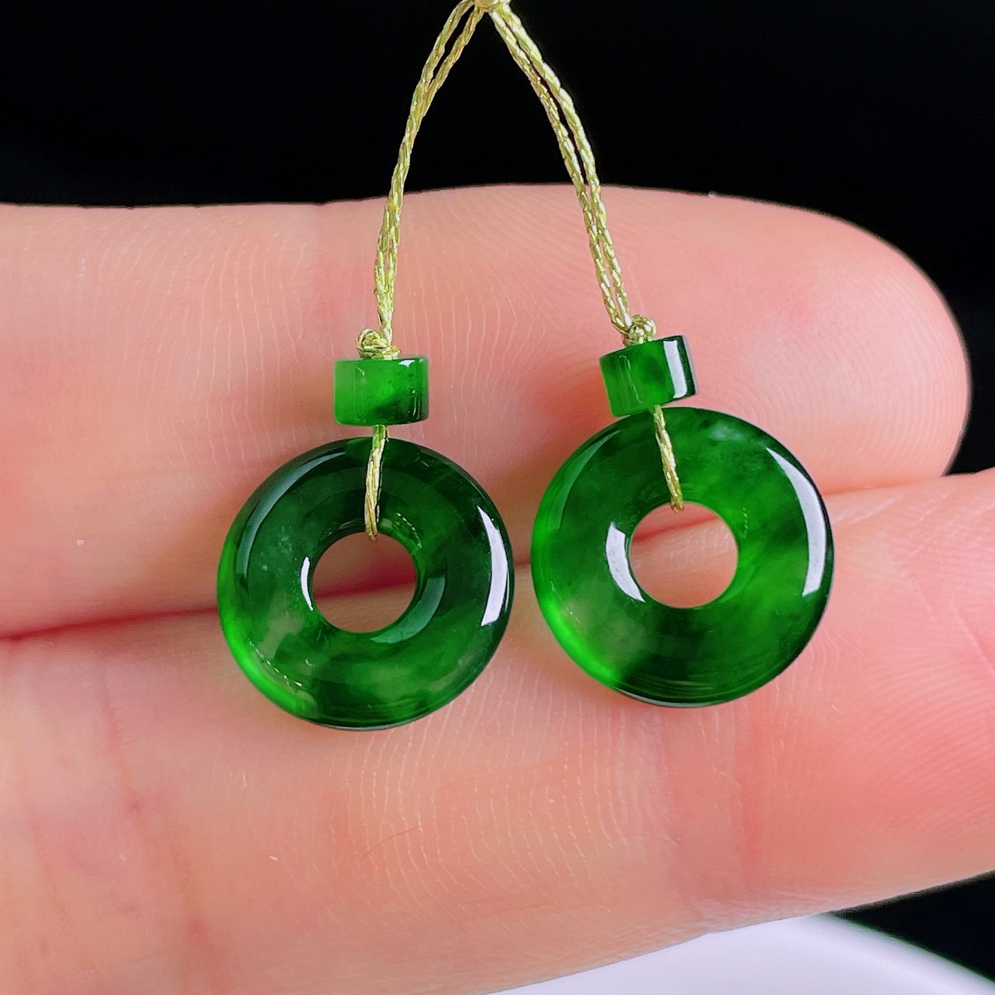 ️冰绿耳坠，老种起光，细底通透，尺寸：12/2.6mm0926