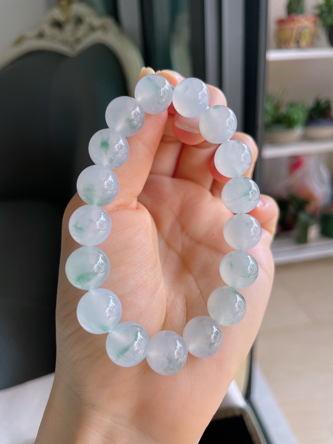 ️，缅甸天然翡翠A货，冰种飘花手链，尺寸：11.8mm。【编4724】