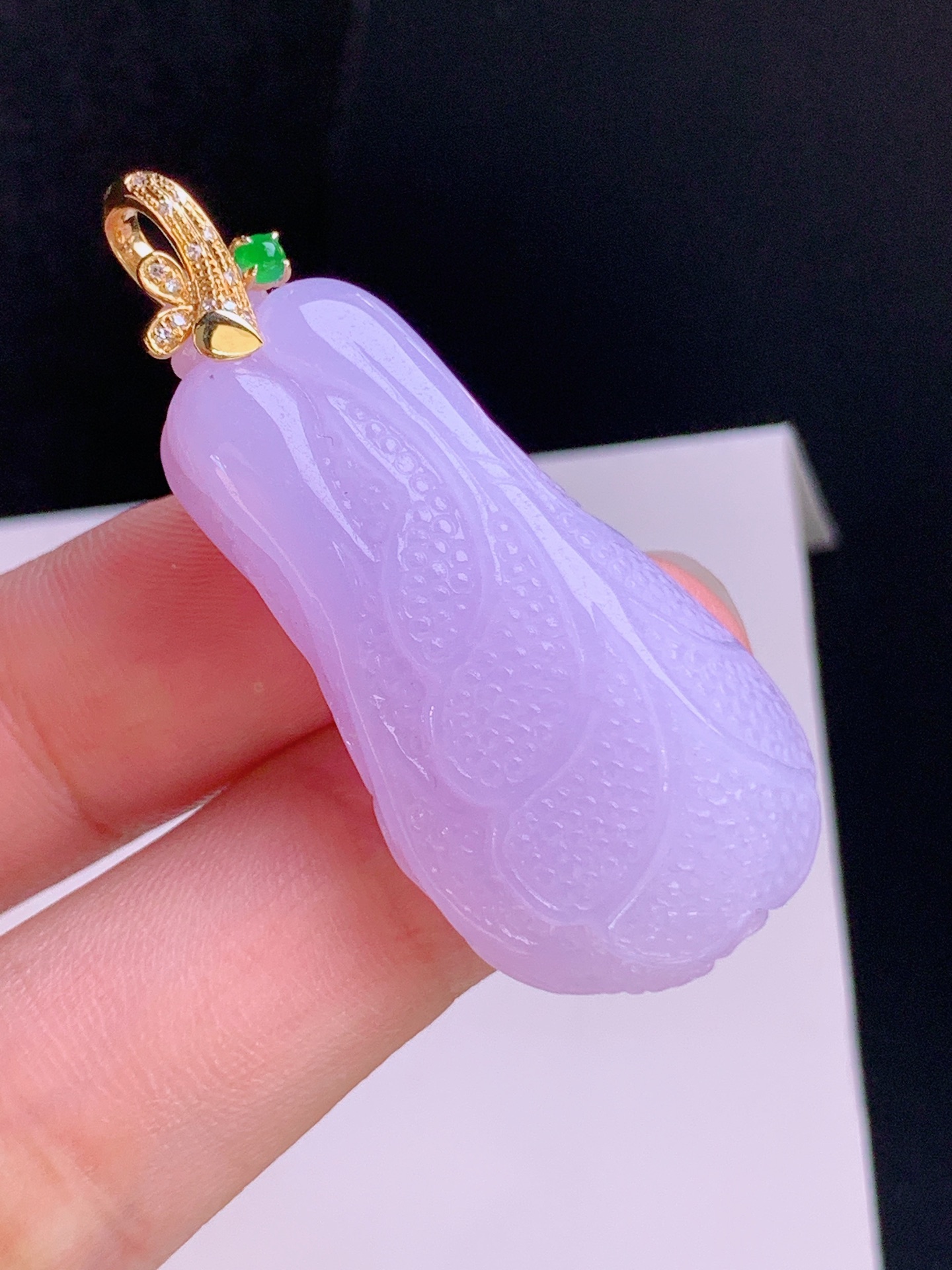 ️ 白菜吊坠，18K金镶，色泽柔润，雕工精细 裸石38.5-19.7-10 整体45.8 29
