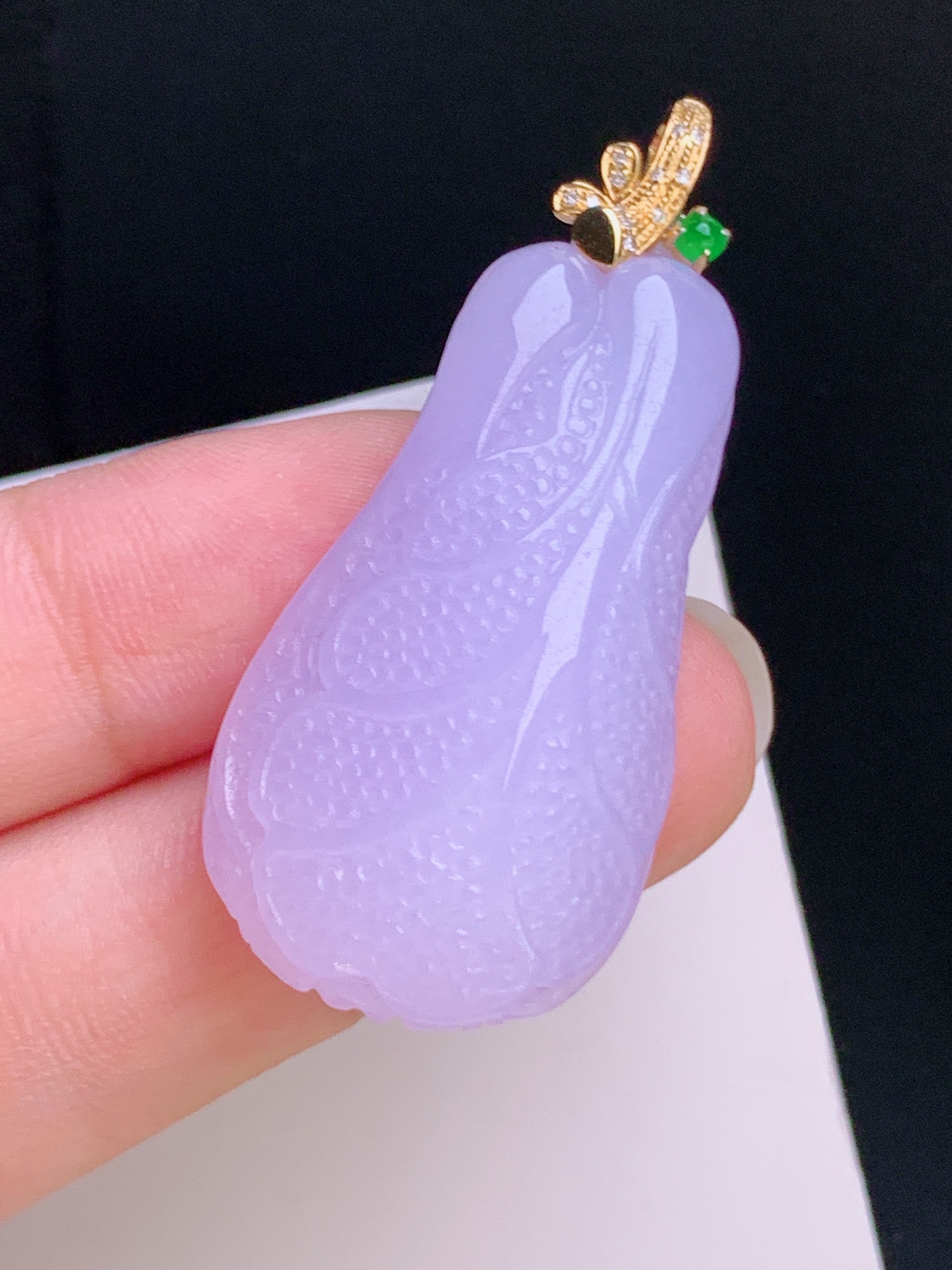 ️ 白菜吊坠，18K金镶，色泽柔润，雕工精细 裸石38.5-19.7-10 整体45.8 29