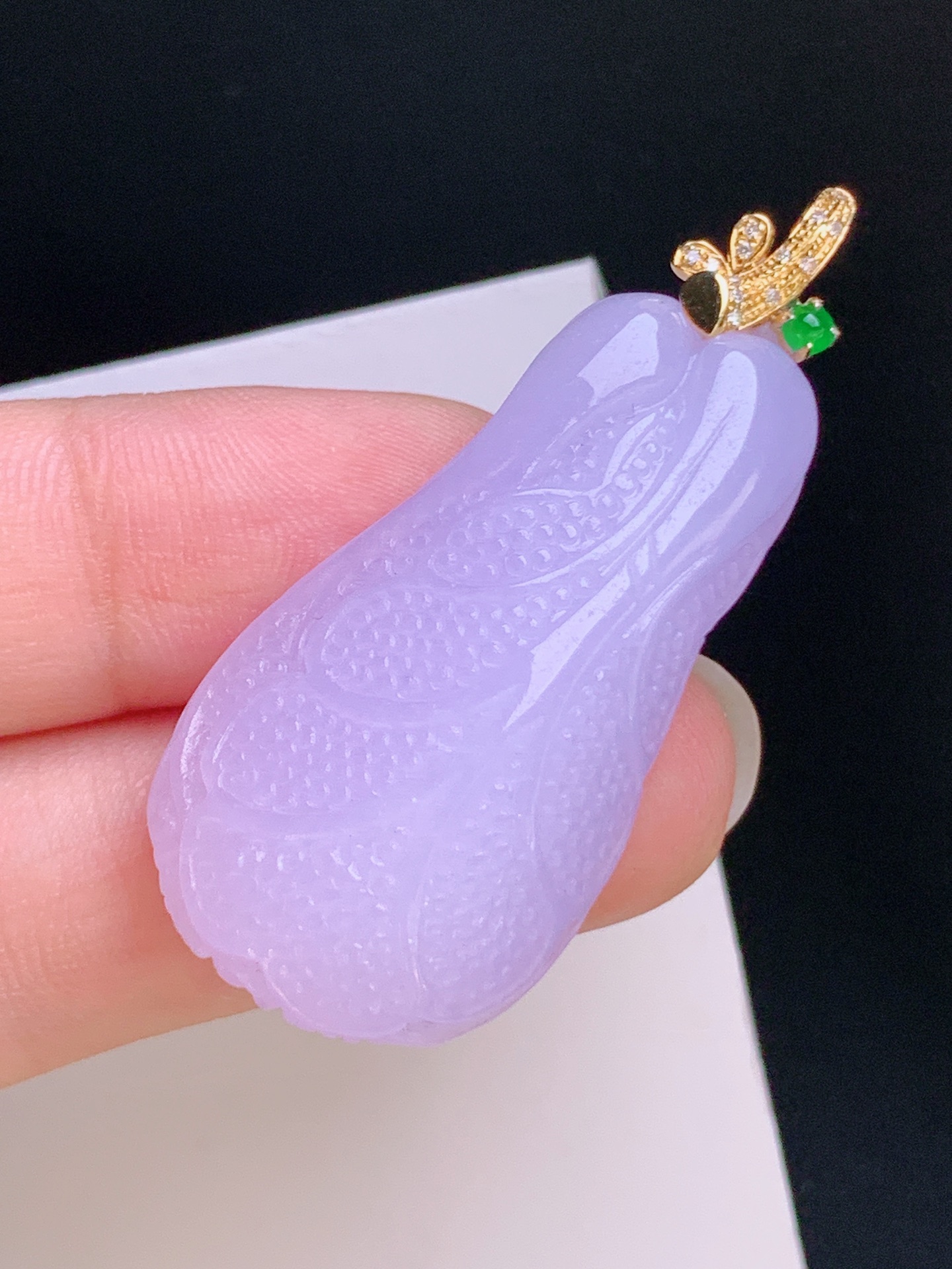️ 白菜吊坠，18K金镶，色泽柔润，雕工精细 裸石38.5-19.7-10 整体45.8 29