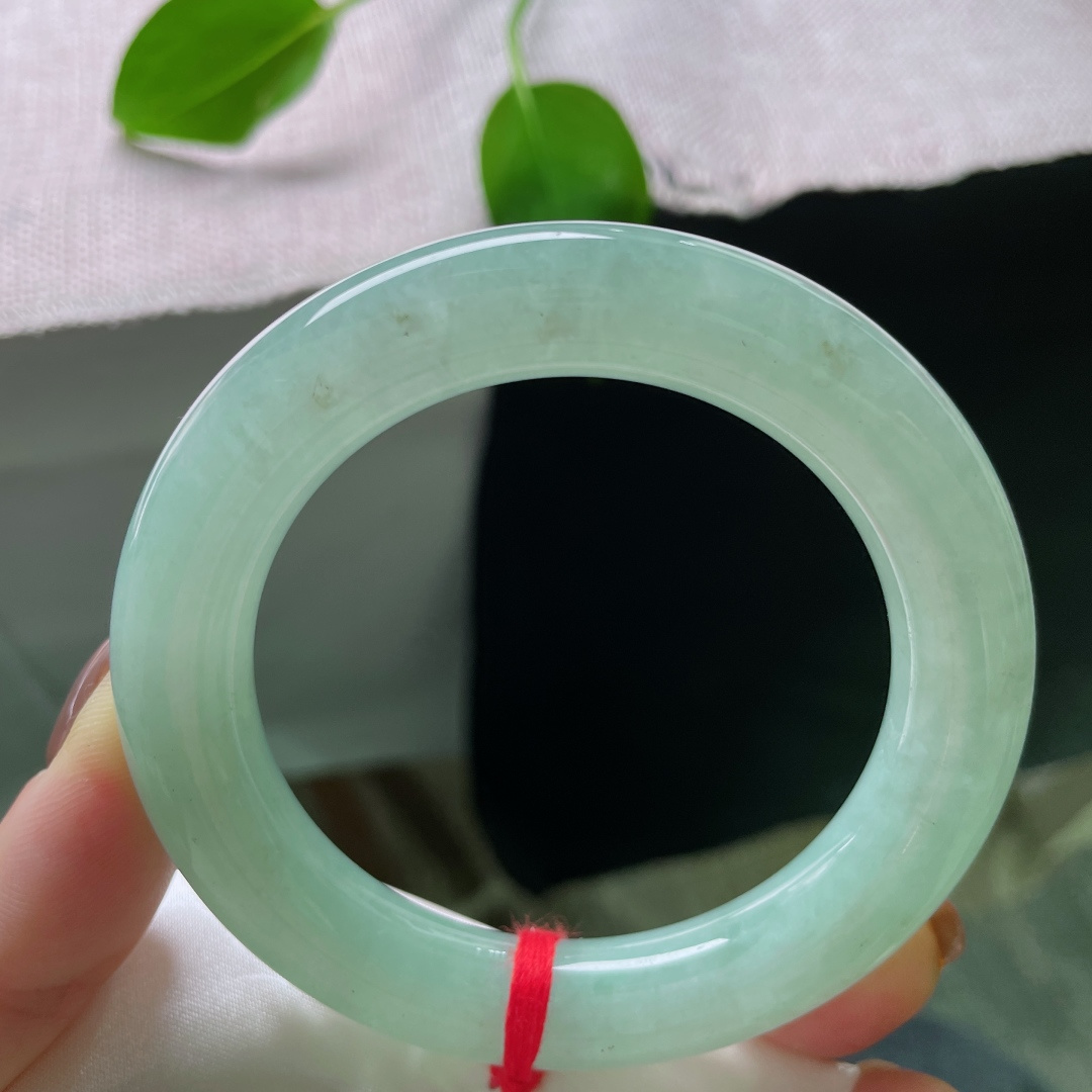 56.1/11.3，满绿圆条，雍容华贵，圆圆满满，和和美美，极具东方韵味。无裂，ss59873a