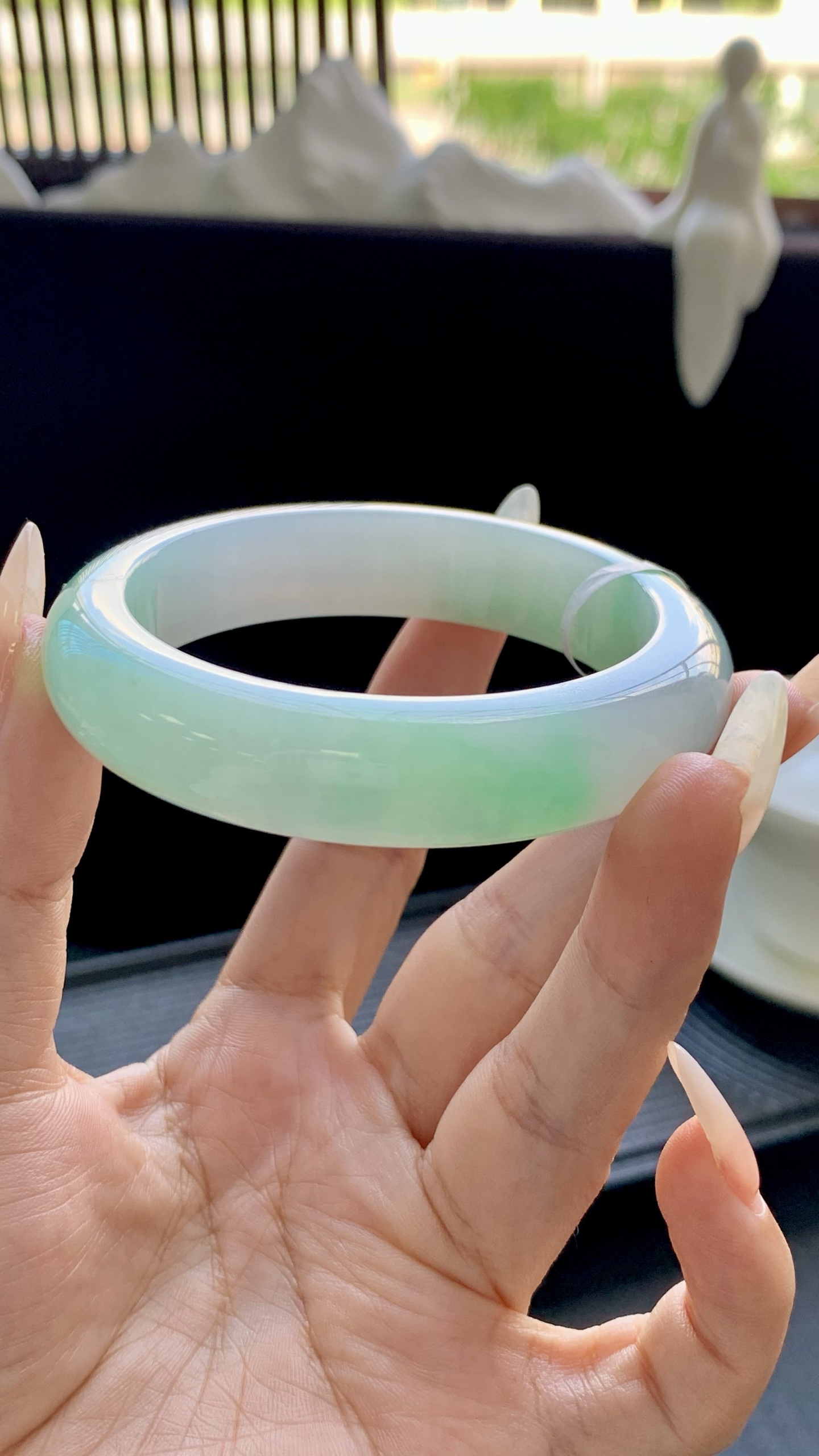 宽版白底青飘绿正圈手镯成品 HYY-9944 尺寸：55-14.5-9