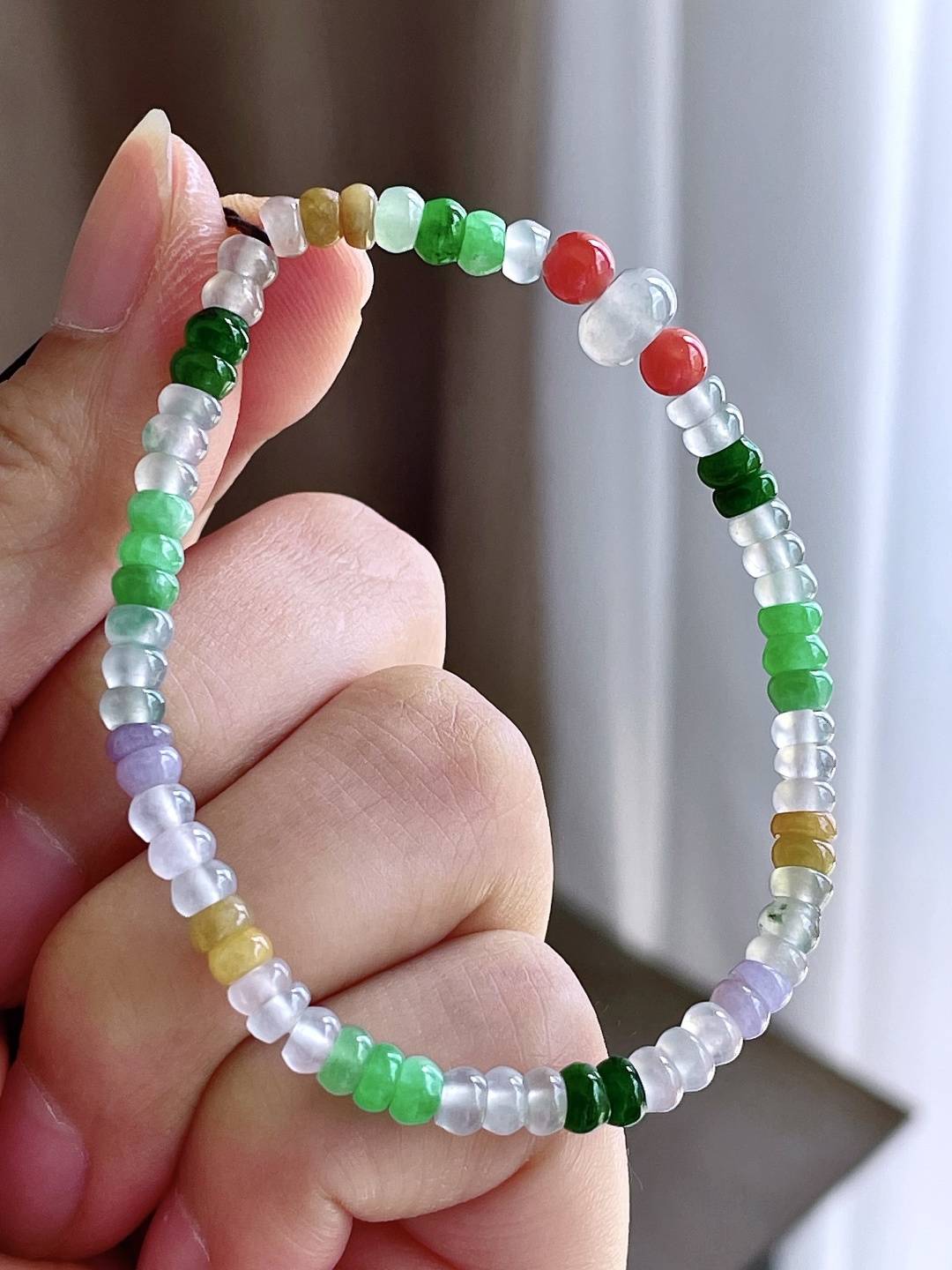 【珠子】冰多宝手串算盘珠珠子手串 【说明】缅甸 性比高 【尺寸】7.4-4.5mm 【重量】6.8克