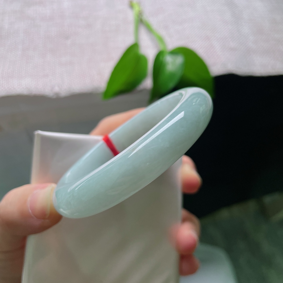 52.9/12/8.6，淡绿底正圈，棉线，水润细腻，色调柔和，没有浓烈色彩，是清淡耐看的东方美感。ss59472a