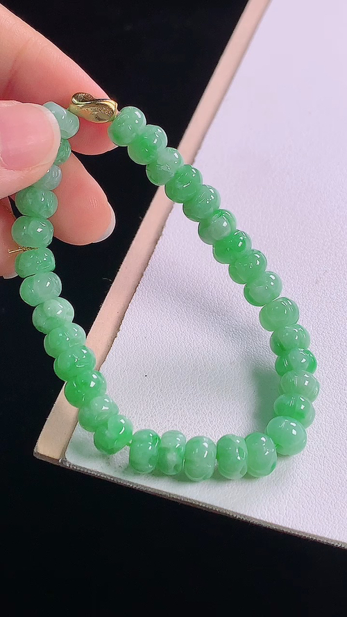 ️冰绿手链，尺寸:7.8-5.2mm 23