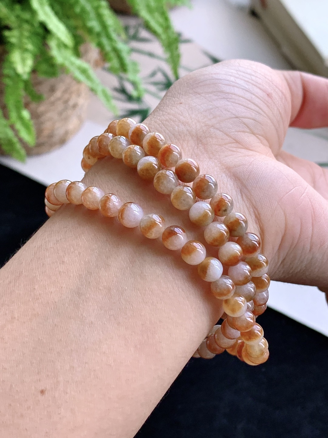 【珠子】️冰飘黄翡珠链圆珠子珠链 【说明】缅甸 性比高 【尺寸】6mm，30cm 【重量】39.6克