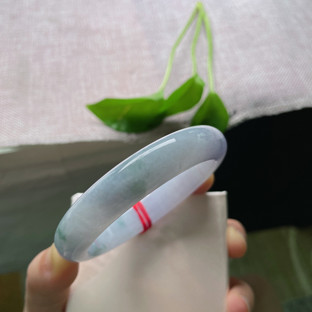 57.7/12.5/9紫飘花正圈，冰润细腻，紫韵天成，莫奈花园的神秘感，贵气，无裂，ss59850a