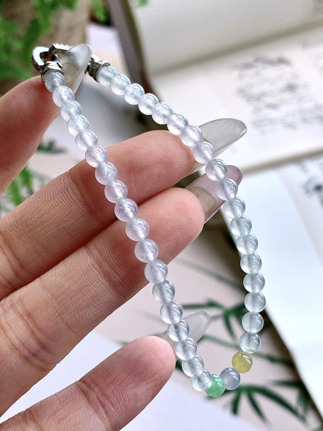 【珠子】️白冰手串圆珠子手串 【说明】缅甸 性比高 【尺寸】4.4mm 【重量】7.6克